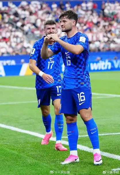英格兰4:2克罗地亚引发电竞圈狂欢：FIFA玩家狂刷比分梗，战队连夜加练